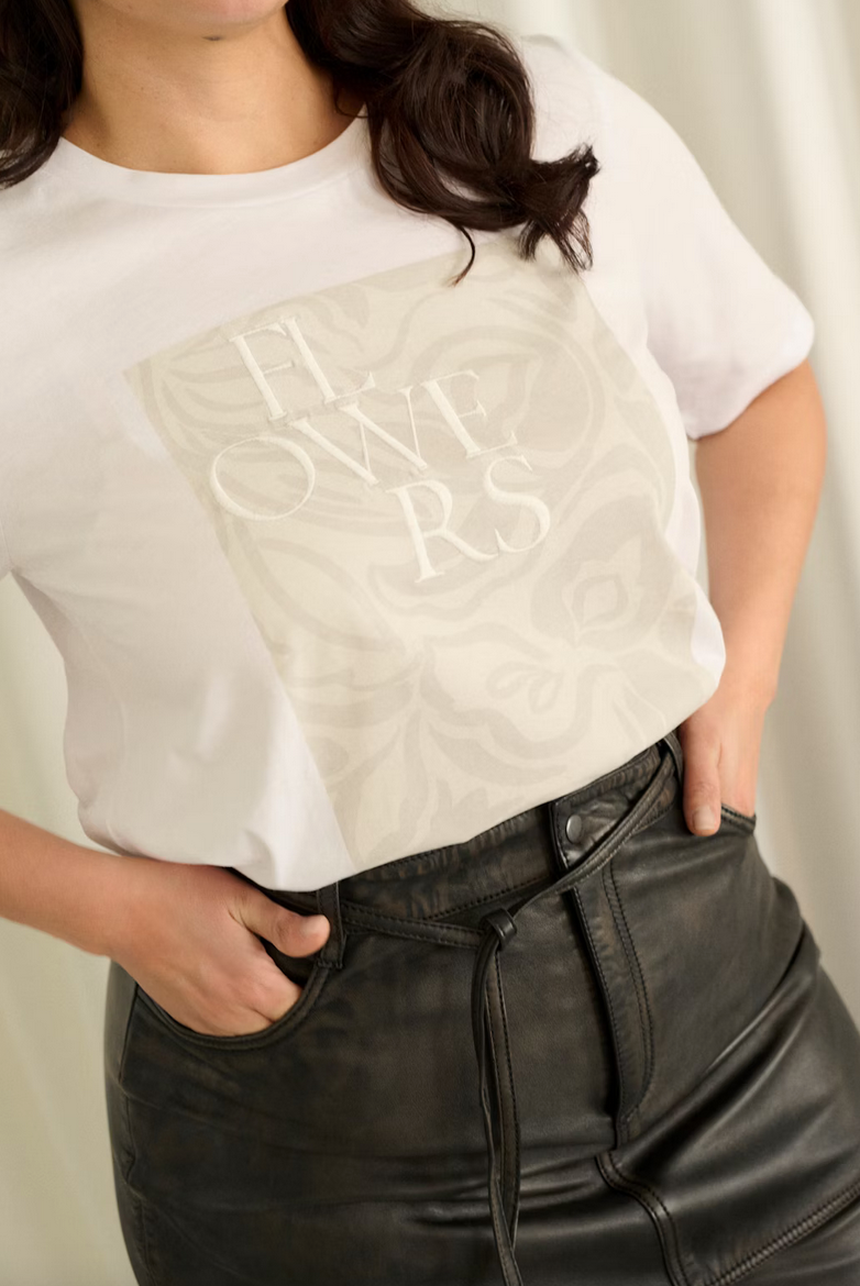 Kaffe Curve Tshirt Print Ecru