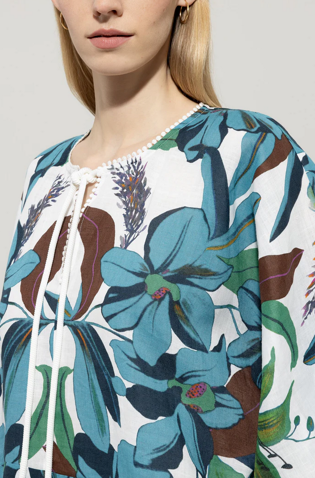 Luisa Cerano Kleed Lang Print