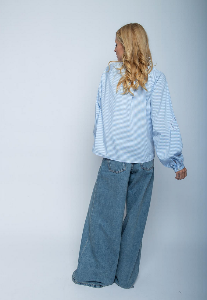 Emily Blouse Streep