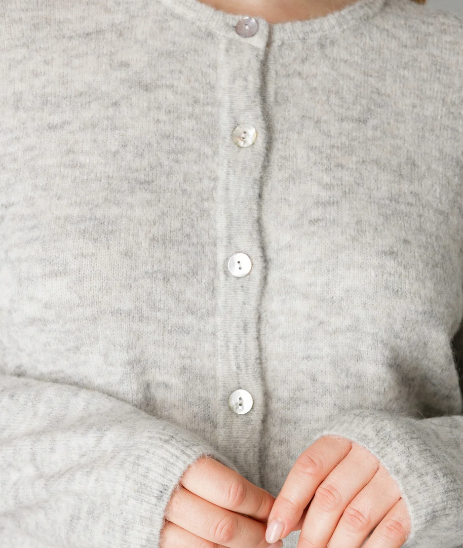 Base Level Cardigan Lichtgrijs