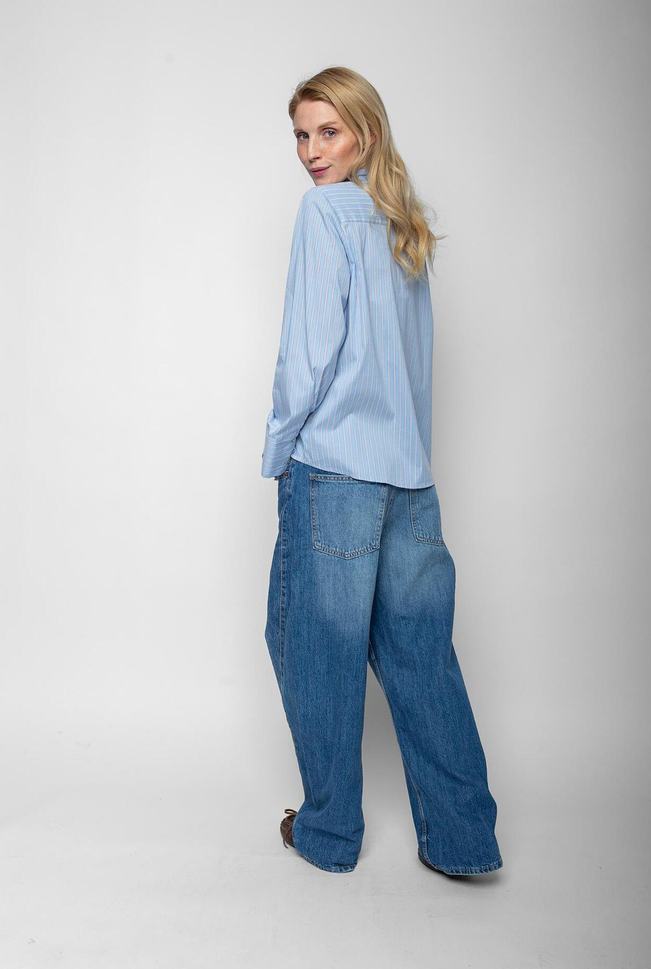 Emily Blouse Streep Lichtblauw