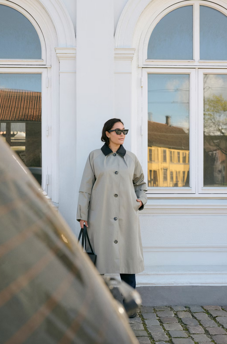 Kaffe Curve Trenchcoat Taupe