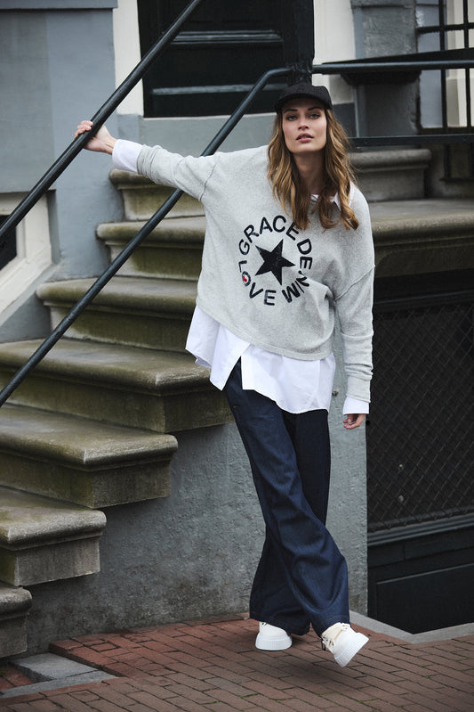 Grace Pull Print