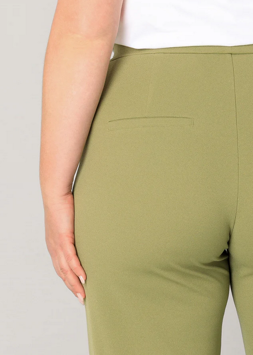 Base Level Pantalon Arah Kaki