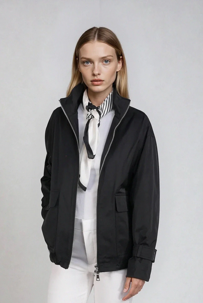 Blonde no.8 Mantel Zwart