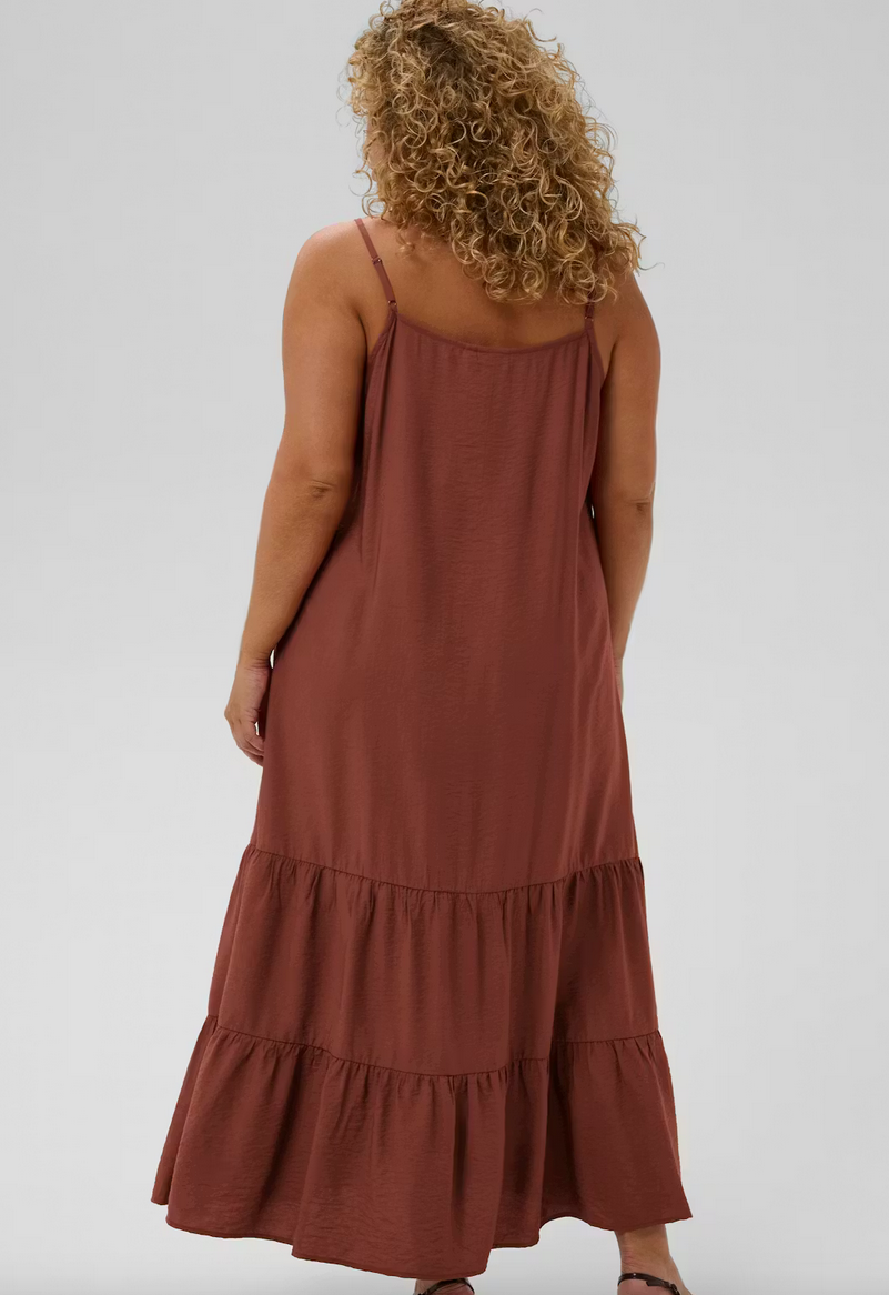 Kaffe Curve Kleed Lang Camel