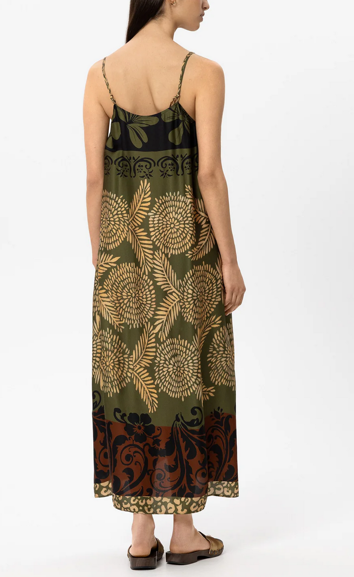 Luisa Cerano Kleed Lang Print