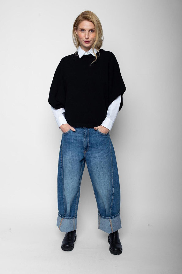 Emily Pull Zwart