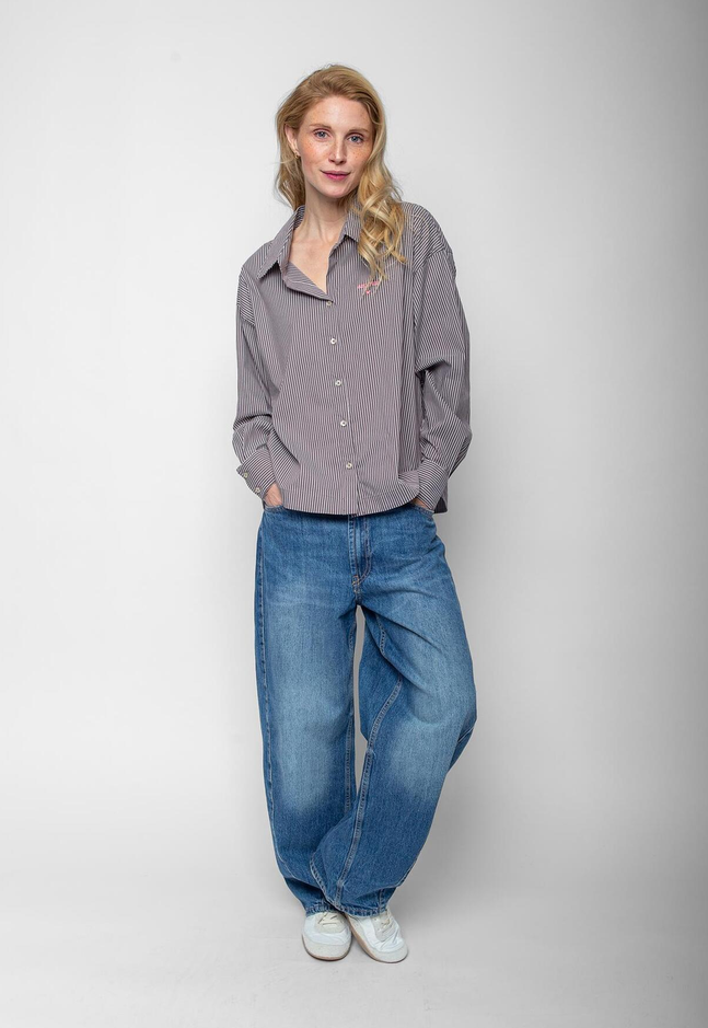 Emily Blouse Streep Bruin